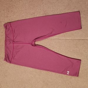 Under Armour Women's Striped Compression Capris